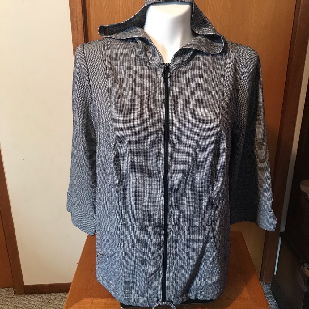 SOLD 3/4 sleeve lightweight zip up jacket